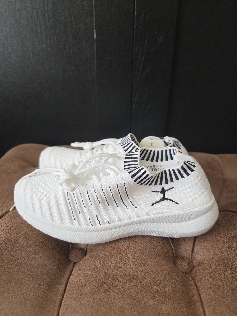 Danskin Women's White Knit Slip-On Sneakers with Black Trim ~ Size 6 - Picture 2 of 7